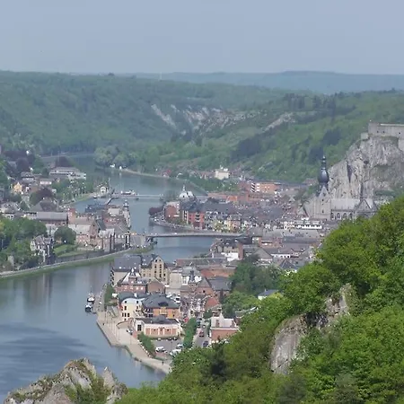 Laissez-vous Enchanter Par La Vallee De La Meuse بيت للعطل *