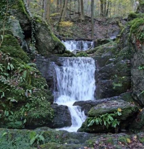 Laissez-vous Enchanter Par La Vallee De La Meuse Hastière-par-delà