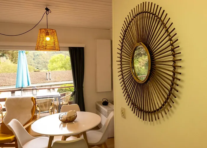 Laissez-vous Enchanter Par La Vallee De La Meuse Hastière-par-delà